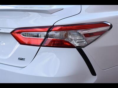 2020 Toyota Camry SE   - Photo 48 - Mesa, AZ 85201