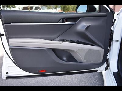 2020 Toyota Camry SE   - Photo 17 - Mesa, AZ 85201