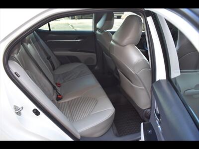 2020 Toyota Camry SE   - Photo 25 - Mesa, AZ 85201