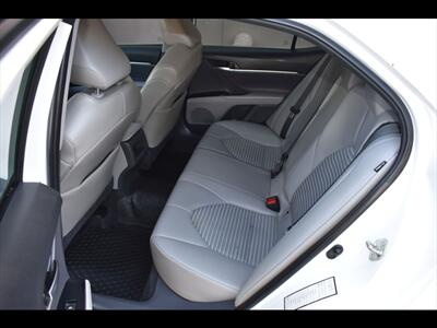 2020 Toyota Camry SE   - Photo 19 - Mesa, AZ 85201