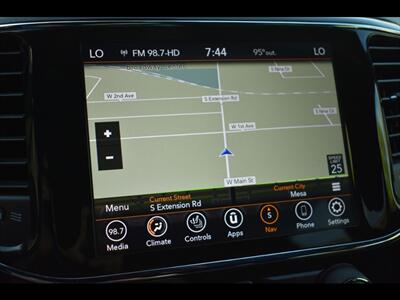 2021 Jeep Grand Cherokee Limited   - Photo 10 - Mesa, AZ 85201