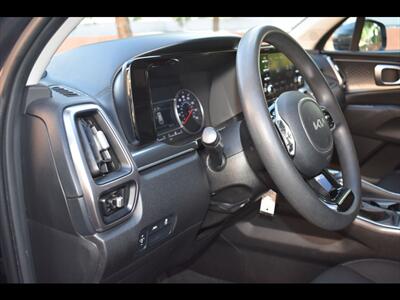 2022 Kia Sorento LX - Photo 14 - Mesa, AZ 85201