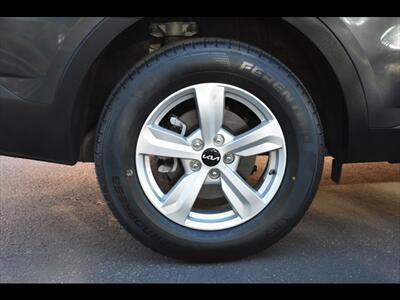 2022 Kia Sorento LX - Photo 40 - Mesa, AZ 85201