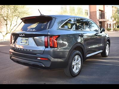 2022 Kia Sorento LX - Photo 7 - Mesa, AZ 85201