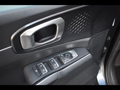 2022 Kia Sorento LX - Photo 16 - Mesa, AZ 85201