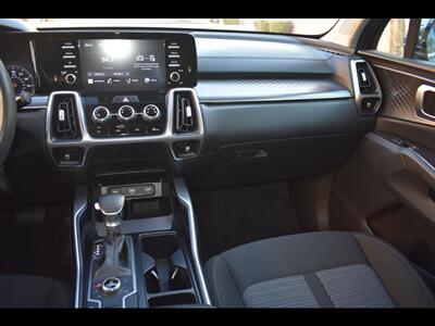 2022 Kia Sorento LX - Photo 33 - Mesa, AZ 85201