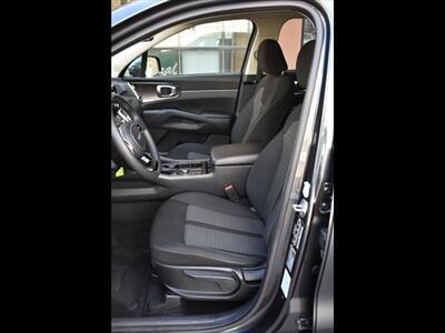 2022 Kia Sorento LX - Photo 13 - Mesa, AZ 85201