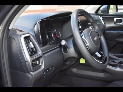 2022 Kia Sorento LX - Photo 12 - Mesa, AZ 85201