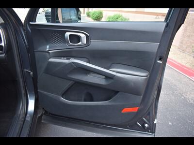 2022 Kia Sorento LX - Photo 36 - Mesa, AZ 85201
