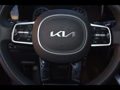 2022 Kia Sorento LX - Photo 13 - Mesa, AZ 85201