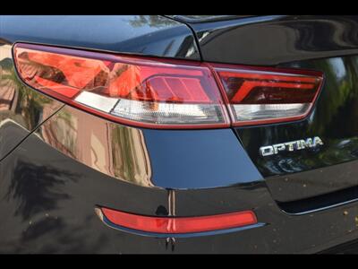 2019 Kia Optima S   - Photo 49 - Mesa, AZ 85201