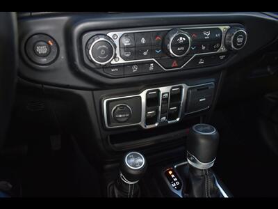 2023 Jeep Wrangler Sahara   - Photo 12 - Mesa, AZ 85201