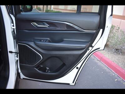 2022 Jeep Grand Cherokee Altitude   - Photo 21 - Mesa, AZ 85201