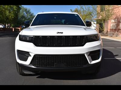 2022 Jeep Grand Cherokee Altitude   - Photo 8 - Mesa, AZ 85201