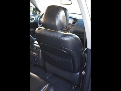 2015 Nissan Pathfinder Platinum V6 - Photo 29 - Mesa, AZ 85201