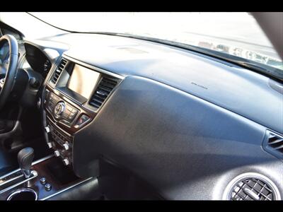 2015 Nissan Pathfinder Platinum V6 - Photo 40 - Mesa, AZ 85201