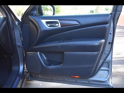 2015 Nissan Pathfinder Platinum V6 - Photo 38 - Mesa, AZ 85201