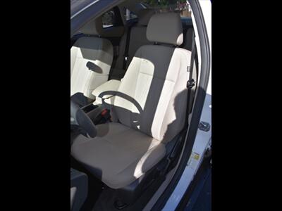 2018 Ford Focus SE - Photo 16 - Mesa, AZ 85201