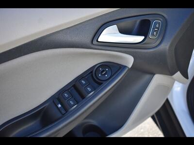 2018 Ford Focus SE - Photo 18 - Mesa, AZ 85201