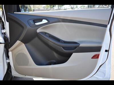 2018 Ford Focus SE - Photo 32 - Mesa, AZ 85201