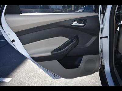 2018 Ford Focus SE - Photo 21 - Mesa, AZ 85201
