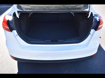 2018 Ford Focus SE - Photo 22 - Mesa, AZ 85201