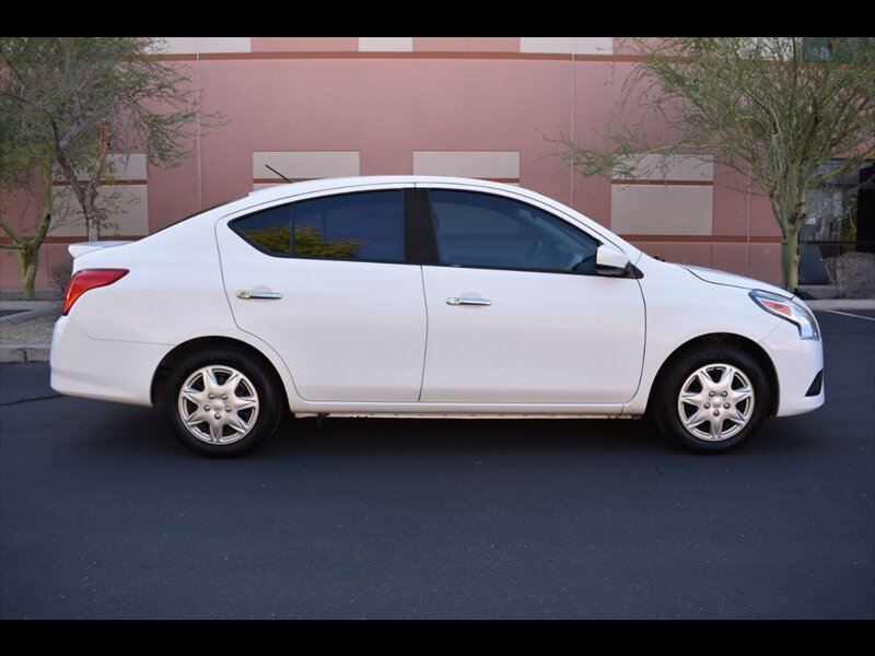 2018 Nissan Versa SV - Photo 1 - Mesa, AZ 85201