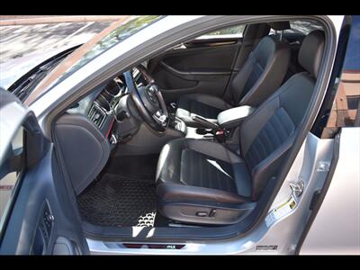 2016 Volkswagen Jetta 2.0T GLI SE   - Photo 15 - Mesa, AZ 85201