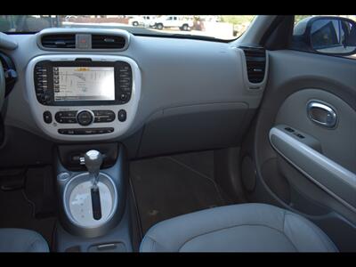 2017 Kia Soul EV +   - Photo 31 - Mesa, AZ 85201