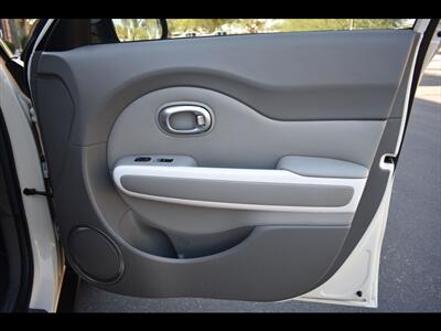 2017 Kia Soul EV +   - Photo 35 - Mesa, AZ 85201