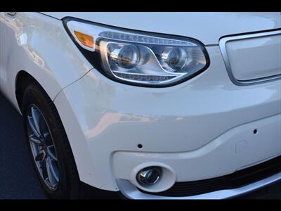 2017 Kia Soul EV +   - Photo 44 - Mesa, AZ 85201