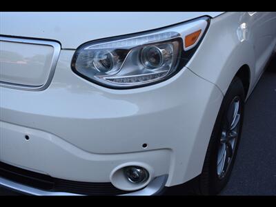 2017 Kia Soul EV +   - Photo 46 - Mesa, AZ 85201
