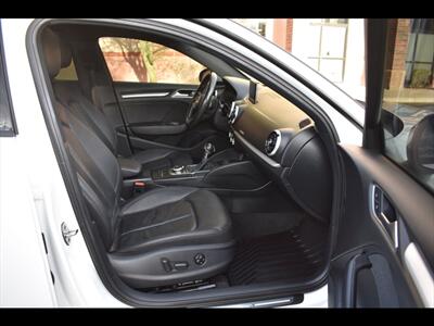 2017 Audi A3 Sportback e-tron 1.4T Premium - Photo 33 - Mesa, AZ 85201