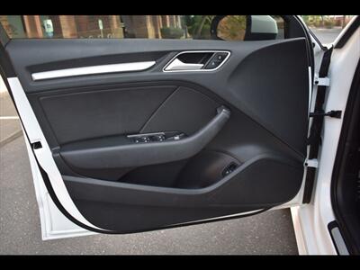 2017 Audi A3 Sportback e-tron 1.4T Premium - Photo 18 - Mesa, AZ 85201