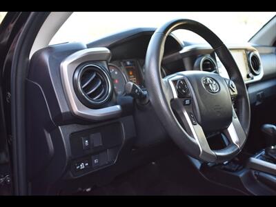 2022 Toyota Tacoma SR5 V6   - Photo 13 - Mesa, AZ 85201