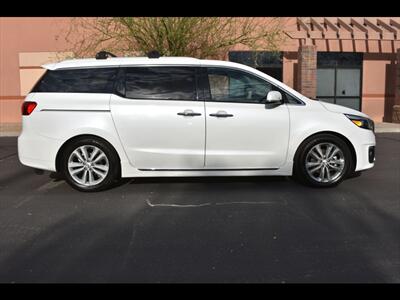2018 Kia Sedona SXL - Photo 1 - Mesa, AZ 85201