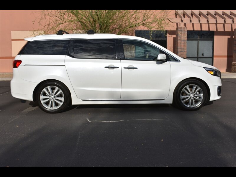 2018 Kia Sedona SXL   - Photo 1 - Mesa, AZ 85201