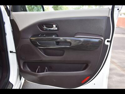 2018 Kia Sedona SXL - Photo 37 - Mesa, AZ 85201