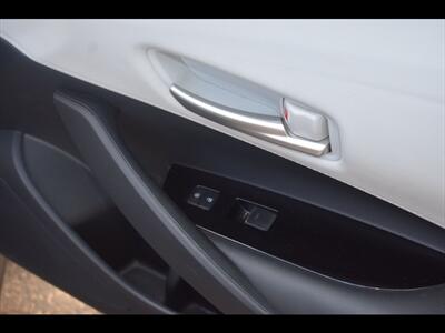2021 Toyota Corolla Hatchback SE - Photo 34 - Mesa, AZ 85201