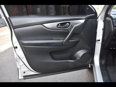 2019 Nissan Rogue Sport S   - Photo 17 - Mesa, AZ 85201