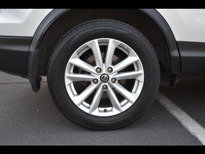 2019 Nissan Rogue Sport S   - Photo 35 - Mesa, AZ 85201