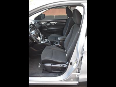 2019 Nissan Rogue Sport S   - Photo 15 - Mesa, AZ 85201