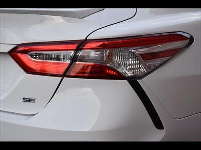 2020 Toyota Camry SE   - Photo 48 - Mesa, AZ 85201