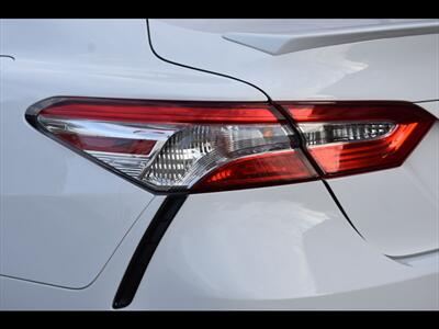 2020 Toyota Camry SE   - Photo 46 - Mesa, AZ 85201