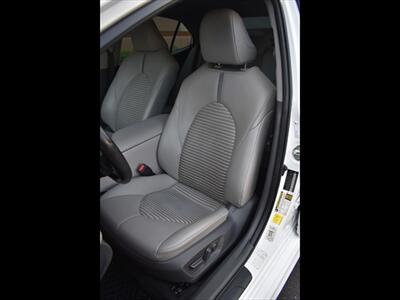 2020 Toyota Camry SE   - Photo 16 - Mesa, AZ 85201