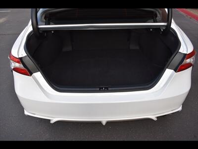 2020 Toyota Camry SE   - Photo 22 - Mesa, AZ 85201