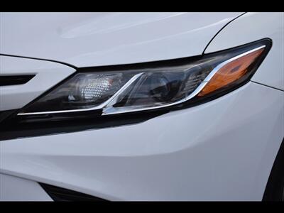 2020 Toyota Camry SE   - Photo 44 - Mesa, AZ 85201