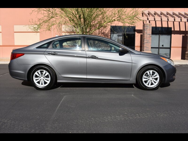 2013 Hyundai SONATA GLS - Photo 1 - Mesa, AZ 85201