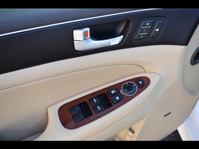 2014 Hyundai Genesis 3.8L   - Photo 18 - Mesa, AZ 85201