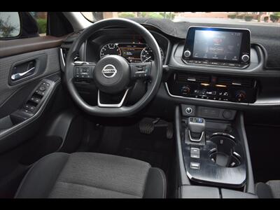 2021 Nissan Rogue SV   - Photo 30 - Mesa, AZ 85201